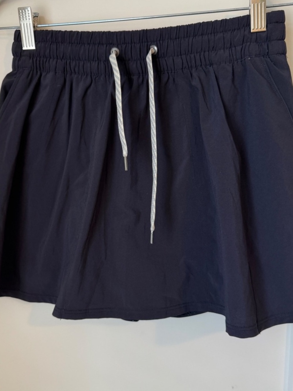 Vuori Volley Black Drawstring Skirt with built in shorts XS